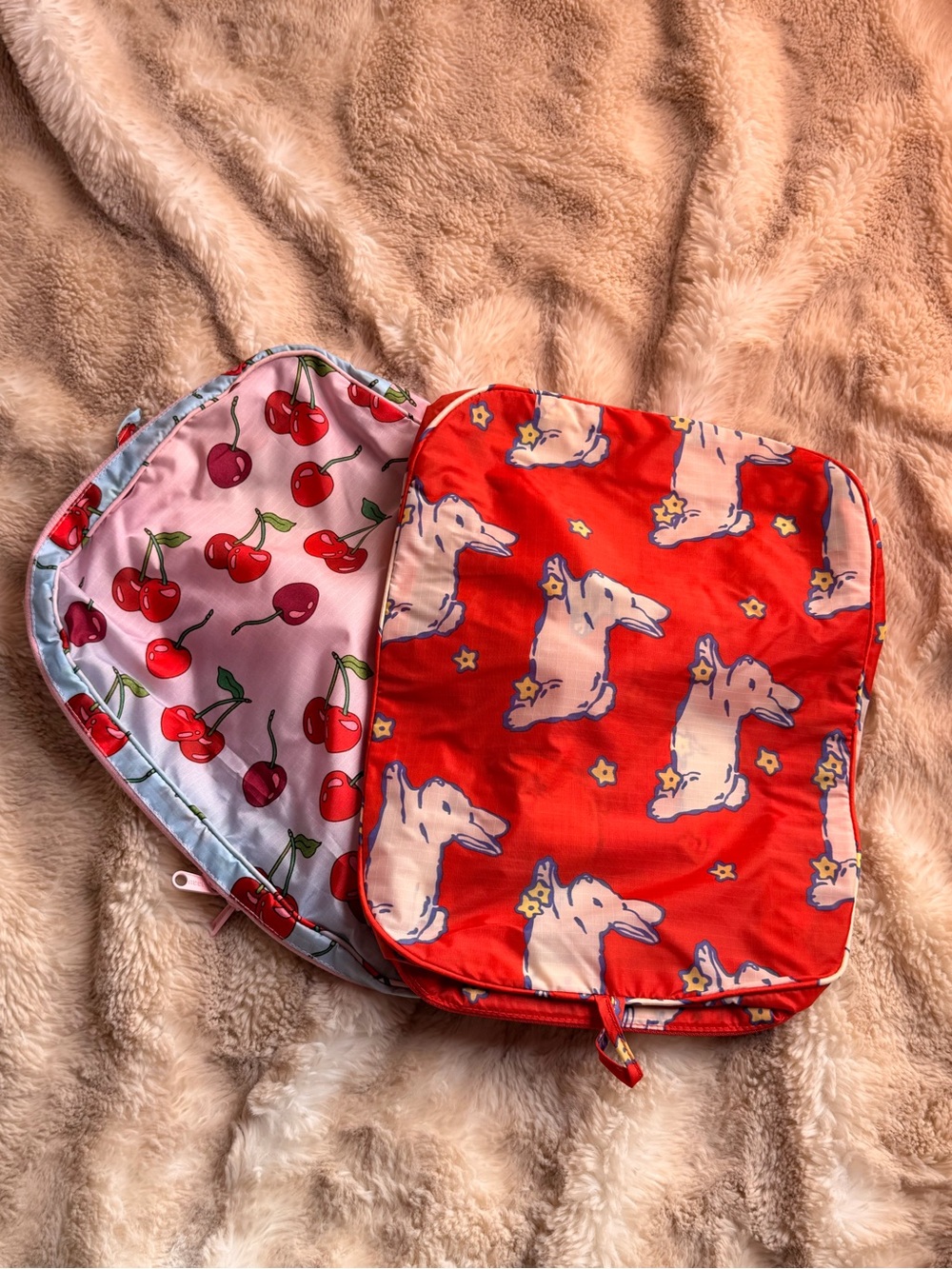 BAGGU Packing Cubes in Cherries & Bunnies
